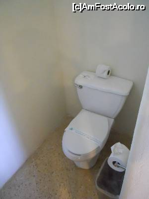 [P10] cam asta e cabina de wc...  » foto by alle4295
 - 
<span class="allrVoted glyphicon glyphicon-heart hidden" id="av683889"></span>
<a class="m-l-10 hidden" id="sv683889" onclick="voting_Foto_DelVot(,683889,19528)" role="button">șterge vot <span class="glyphicon glyphicon-remove"></span></a>
<a id="v9683889" class=" c-red"  onclick="voting_Foto_SetVot(683889)" role="button"><span class="glyphicon glyphicon-heart-empty"></span> <b>LIKE</b> = Votează poza</a> <img class="hidden"  id="f683889W9" src="/imagini/loader.gif" border="0" /><span class="AjErrMes hidden" id="e683889ErM"></span>