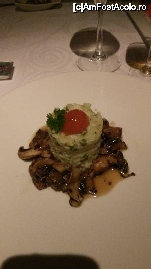 [P36] Aperitiv la gourmet restaurant » foto by alle4295
 - 
<span class="allrVoted glyphicon glyphicon-heart hidden" id="av683915"></span>
<a class="m-l-10 hidden" id="sv683915" onclick="voting_Foto_DelVot(,683915,19528)" role="button">șterge vot <span class="glyphicon glyphicon-remove"></span></a>
<a id="v9683915" class=" c-red"  onclick="voting_Foto_SetVot(683915)" role="button"><span class="glyphicon glyphicon-heart-empty"></span> <b>LIKE</b> = Votează poza</a> <img class="hidden"  id="f683915W9" src="/imagini/loader.gif" border="0" /><span class="AjErrMes hidden" id="e683915ErM"></span>