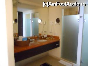 [P05] Baia (pardon de calitate), in dreapta sunt cele doua cabine separate, de dus si de wc » foto by alle4295
 - 
<span class="allrVoted glyphicon glyphicon-heart hidden" id="av683884"></span>
<a class="m-l-10 hidden" id="sv683884" onclick="voting_Foto_DelVot(,683884,19528)" role="button">șterge vot <span class="glyphicon glyphicon-remove"></span></a>
<a id="v9683884" class=" c-red"  onclick="voting_Foto_SetVot(683884)" role="button"><span class="glyphicon glyphicon-heart-empty"></span> <b>LIKE</b> = Votează poza</a> <img class="hidden"  id="f683884W9" src="/imagini/loader.gif" border="0" /><span class="AjErrMes hidden" id="e683884ErM"></span>