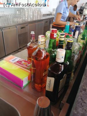 [P11] Chivas, Jack Daniels, Red label, Ballantines, J&B... Plus alte băuturi de import toate gratis. Deja e prea mult...  » foto by M'Liviu
 - 
<span class="allrVoted glyphicon glyphicon-heart hidden" id="av1087143"></span>
<a class="m-l-10 hidden" id="sv1087143" onclick="voting_Foto_DelVot(,1087143,19722)" role="button">șterge vot <span class="glyphicon glyphicon-remove"></span></a>
<a id="v91087143" class=" c-red"  onclick="voting_Foto_SetVot(1087143)" role="button"><span class="glyphicon glyphicon-heart-empty"></span> <b>LIKE</b> = Votează poza</a> <img class="hidden"  id="f1087143W9" src="/imagini/loader.gif" border="0" /><span class="AjErrMes hidden" id="e1087143ErM"></span>