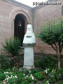 [P24] in gradina manastirii » foto by ms65
 - 
<span class="allrVoted glyphicon glyphicon-heart hidden" id="av92918"></span>
<a class="m-l-10 hidden" id="sv92918" onclick="voting_Foto_DelVot(,92918,19770)" role="button">șterge vot <span class="glyphicon glyphicon-remove"></span></a>
<a id="v992918" class=" c-red"  onclick="voting_Foto_SetVot(92918)" role="button"><span class="glyphicon glyphicon-heart-empty"></span> <b>LIKE</b> = Votează poza</a> <img class="hidden"  id="f92918W9" src="/imagini/loader.gif" border="0" /><span class="AjErrMes hidden" id="e92918ErM"></span>