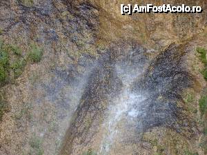 [P16] „Cascada Pişoaia” / Foto la baza cascadei, acolo unde apa cade pe o piatră.  » foto by Utube
 - 
<span class="allrVoted glyphicon glyphicon-heart hidden" id="av410647"></span>
<a class="m-l-10 hidden" id="sv410647" onclick="voting_Foto_DelVot(,410647,19774)" role="button">șterge vot <span class="glyphicon glyphicon-remove"></span></a>
<a id="v9410647" class=" c-red"  onclick="voting_Foto_SetVot(410647)" role="button"><span class="glyphicon glyphicon-heart-empty"></span> <b>LIKE</b> = Votează poza</a> <img class="hidden"  id="f410647W9" src="/imagini/loader.gif" border="0" /><span class="AjErrMes hidden" id="e410647ErM"></span>