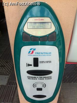 [P13] Aparat validare bilete tren » foto by paulcta
 - 
<span class="allrVoted glyphicon glyphicon-heart hidden" id="av857777"></span>
<a class="m-l-10 hidden" id="sv857777" onclick="voting_Foto_DelVot(,857777,19893)" role="button">șterge vot <span class="glyphicon glyphicon-remove"></span></a>
<a id="v9857777" class=" c-red"  onclick="voting_Foto_SetVot(857777)" role="button"><span class="glyphicon glyphicon-heart-empty"></span> <b>LIKE</b> = Votează poza</a> <img class="hidden"  id="f857777W9" src="/imagini/loader.gif" border="0" /><span class="AjErrMes hidden" id="e857777ErM"></span>