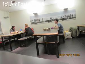 [P18] tot in sala de mese » foto by adri-nico
 - 
<span class="allrVoted glyphicon glyphicon-heart hidden" id="av709266"></span>
<a class="m-l-10 hidden" id="sv709266" onclick="voting_Foto_DelVot(,709266,19895)" role="button">șterge vot <span class="glyphicon glyphicon-remove"></span></a>
<a id="v9709266" class=" c-red"  onclick="voting_Foto_SetVot(709266)" role="button"><span class="glyphicon glyphicon-heart-empty"></span> <b>LIKE</b> = Votează poza</a> <img class="hidden"  id="f709266W9" src="/imagini/loader.gif" border="0" /><span class="AjErrMes hidden" id="e709266ErM"></span>