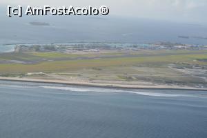 [P193] aeroportul Male, vedere din hidroavion » foto by barbu minel
 - 
<span class="allrVoted glyphicon glyphicon-heart hidden" id="av711684"></span>
<a class="m-l-10 hidden" id="sv711684" onclick="voting_Foto_DelVot(,711684,19932)" role="button">șterge vot <span class="glyphicon glyphicon-remove"></span></a>
<a id="v9711684" class=" c-red"  onclick="voting_Foto_SetVot(711684)" role="button"><span class="glyphicon glyphicon-heart-empty"></span> <b>LIKE</b> = Votează poza</a> <img class="hidden"  id="f711684W9" src="/imagini/loader.gif" border="0" /><span class="AjErrMes hidden" id="e711684ErM"></span>