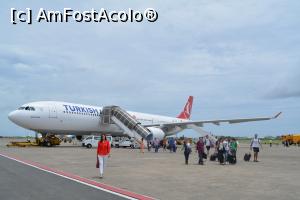 [P202] la sosire pe aeroportul Male » foto by barbu minel
 - 
<span class="allrVoted glyphicon glyphicon-heart hidden" id="av711693"></span>
<a class="m-l-10 hidden" id="sv711693" onclick="voting_Foto_DelVot(,711693,19932)" role="button">șterge vot <span class="glyphicon glyphicon-remove"></span></a>
<a id="v9711693" class=" c-red"  onclick="voting_Foto_SetVot(711693)" role="button"><span class="glyphicon glyphicon-heart-empty"></span> <b>LIKE</b> = Votează poza</a> <img class="hidden"  id="f711693W9" src="/imagini/loader.gif" border="0" /><span class="AjErrMes hidden" id="e711693ErM"></span>