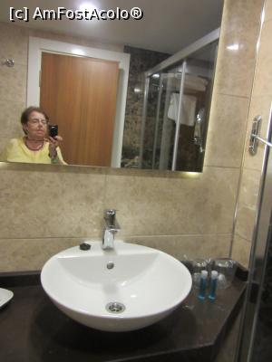 [P16] Baia şi un selfie » foto by Michi
 - 
<span class="allrVoted glyphicon glyphicon-heart hidden" id="av714921"></span>
<a class="m-l-10 hidden" id="sv714921" onclick="voting_Foto_DelVot(,714921,19960)" role="button">șterge vot <span class="glyphicon glyphicon-remove"></span></a>
<a id="v9714921" class=" c-red"  onclick="voting_Foto_SetVot(714921)" role="button"><span class="glyphicon glyphicon-heart-empty"></span> <b>LIKE</b> = Votează poza</a> <img class="hidden"  id="f714921W9" src="/imagini/loader.gif" border="0" /><span class="AjErrMes hidden" id="e714921ErM"></span>