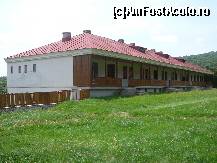 [P23] O alta constructie, despre care nu am avut de unde sa aflu ce gazduieste » foto by Claudiu U.
 - 
<span class="allrVoted glyphicon glyphicon-heart hidden" id="av228654"></span>
<a class="m-l-10 hidden" id="sv228654" onclick="voting_Foto_DelVot(,228654,19973)" role="button">șterge vot <span class="glyphicon glyphicon-remove"></span></a>
<a id="v9228654" class=" c-red"  onclick="voting_Foto_SetVot(228654)" role="button"><span class="glyphicon glyphicon-heart-empty"></span> <b>LIKE</b> = Votează poza</a> <img class="hidden"  id="f228654W9" src="/imagini/loader.gif" border="0" /><span class="AjErrMes hidden" id="e228654ErM"></span>