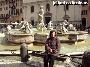 [P17] Fontana del Moro din Piazza Navona.  » foto by Carmen Ion
 - 
<span class="allrVoted glyphicon glyphicon-heart hidden" id="av698981"></span>
<a class="m-l-10 hidden" id="sv698981" onclick="voting_Foto_DelVot(,698981,20021)" role="button">șterge vot <span class="glyphicon glyphicon-remove"></span></a>
<a id="v9698981" class=" c-red"  onclick="voting_Foto_SetVot(698981)" role="button"><span class="glyphicon glyphicon-heart-empty"></span> <b>LIKE</b> = Votează poza</a> <img class="hidden"  id="f698981W9" src="/imagini/loader.gif" border="0" /><span class="AjErrMes hidden" id="e698981ErM"></span>