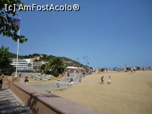 [P12] Vedere de pe faleză spre Platja Grande, Tossa de Mar. » foto by maryka
 - 
<span class="allrVoted glyphicon glyphicon-heart hidden" id="av1195272"></span>
<a class="m-l-10 hidden" id="sv1195272" onclick="voting_Foto_DelVot(,1195272,20055)" role="button">șterge vot <span class="glyphicon glyphicon-remove"></span></a>
<a id="v91195272" class=" c-red"  onclick="voting_Foto_SetVot(1195272)" role="button"><span class="glyphicon glyphicon-heart-empty"></span> <b>LIKE</b> = Votează poza</a> <img class="hidden"  id="f1195272W9" src="/imagini/loader.gif" border="0" /><span class="AjErrMes hidden" id="e1195272ErM"></span>