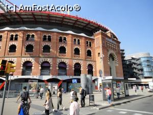 [P76] Arenas de Barcelona, aproape de intrare. » foto by maryka
 - 
<span class="allrVoted glyphicon glyphicon-heart hidden" id="av1116900"></span>
<a class="m-l-10 hidden" id="sv1116900" onclick="voting_Foto_DelVot(,1116900,20055)" role="button">șterge vot <span class="glyphicon glyphicon-remove"></span></a>
<a id="v91116900" class=" c-red"  onclick="voting_Foto_SetVot(1116900)" role="button"><span class="glyphicon glyphicon-heart-empty"></span> <b>LIKE</b> = Votează poza</a> <img class="hidden"  id="f1116900W9" src="/imagini/loader.gif" border="0" /><span class="AjErrMes hidden" id="e1116900ErM"></span>