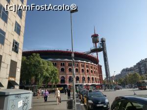 [P81] Arenas de Barcelona și liftul exterior văzut din fața Plaza Hotel.  » foto by maryka
 - 
<span class="allrVoted glyphicon glyphicon-heart hidden" id="av1116905"></span>
<a class="m-l-10 hidden" id="sv1116905" onclick="voting_Foto_DelVot(,1116905,20055)" role="button">șterge vot <span class="glyphicon glyphicon-remove"></span></a>
<a id="v91116905" class=" c-red"  onclick="voting_Foto_SetVot(1116905)" role="button"><span class="glyphicon glyphicon-heart-empty"></span> <b>LIKE</b> = Votează poza</a> <img class="hidden"  id="f1116905W9" src="/imagini/loader.gif" border="0" /><span class="AjErrMes hidden" id="e1116905ErM"></span>