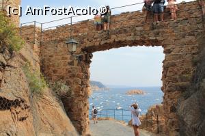 [P10] Intrarea in cetate - Tossa de Mar » foto by argemi*
 - 
<span class="allrVoted glyphicon glyphicon-heart hidden" id="av955689"></span>
<a class="m-l-10 hidden" id="sv955689" onclick="voting_Foto_DelVot(,955689,20055)" role="button">șterge vot <span class="glyphicon glyphicon-remove"></span></a>
<a id="v9955689" class=" c-red"  onclick="voting_Foto_SetVot(955689)" role="button"><span class="glyphicon glyphicon-heart-empty"></span> <b>LIKE</b> = Votează poza</a> <img class="hidden"  id="f955689W9" src="/imagini/loader.gif" border="0" /><span class="AjErrMes hidden" id="e955689ErM"></span>