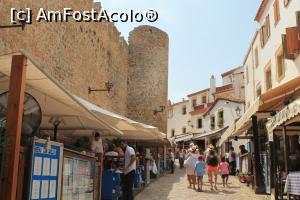 [P11] Straduta in exteriorul zidurilor cetatii - Tossa de Mar » foto by argemi*
 - 
<span class="allrVoted glyphicon glyphicon-heart hidden" id="av955690"></span>
<a class="m-l-10 hidden" id="sv955690" onclick="voting_Foto_DelVot(,955690,20055)" role="button">șterge vot <span class="glyphicon glyphicon-remove"></span></a>
<a id="v9955690" class=" c-red"  onclick="voting_Foto_SetVot(955690)" role="button"><span class="glyphicon glyphicon-heart-empty"></span> <b>LIKE</b> = Votează poza</a> <img class="hidden"  id="f955690W9" src="/imagini/loader.gif" border="0" /><span class="AjErrMes hidden" id="e955690ErM"></span>