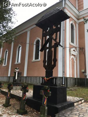 [P04] Biserica Tricolor - Troita...  » foto by RossoNerro
 - 
<span class="allrVoted glyphicon glyphicon-heart hidden" id="av930210"></span>
<a class="m-l-10 hidden" id="sv930210" onclick="voting_Foto_DelVot(,930210,20095)" role="button">șterge vot <span class="glyphicon glyphicon-remove"></span></a>
<a id="v9930210" class=" c-red"  onclick="voting_Foto_SetVot(930210)" role="button"><span class="glyphicon glyphicon-heart-empty"></span> <b>LIKE</b> = Votează poza</a> <img class="hidden"  id="f930210W9" src="/imagini/loader.gif" border="0" /><span class="AjErrMes hidden" id="e930210ErM"></span>