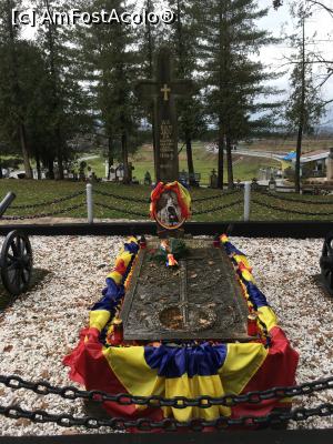 [P06] Mormântul lui Avram Iancu - Lancea lui Horia.  » foto by RossoNerro
 - 
<span class="allrVoted glyphicon glyphicon-heart hidden" id="av930212"></span>
<a class="m-l-10 hidden" id="sv930212" onclick="voting_Foto_DelVot(,930212,20095)" role="button">șterge vot <span class="glyphicon glyphicon-remove"></span></a>
<a id="v9930212" class=" c-red"  onclick="voting_Foto_SetVot(930212)" role="button"><span class="glyphicon glyphicon-heart-empty"></span> <b>LIKE</b> = Votează poza</a> <img class="hidden"  id="f930212W9" src="/imagini/loader.gif" border="0" /><span class="AjErrMes hidden" id="e930212ErM"></span>