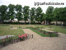 [P85] Ilford War Memorial Gardens » foto by Dragoș_MD
 - 
<span class="allrVoted glyphicon glyphicon-heart hidden" id="av208019"></span>
<a class="m-l-10 hidden" id="sv208019" onclick="voting_Foto_DelVot(,208019,20168)" role="button">șterge vot <span class="glyphicon glyphicon-remove"></span></a>
<a id="v9208019" class=" c-red"  onclick="voting_Foto_SetVot(208019)" role="button"><span class="glyphicon glyphicon-heart-empty"></span> <b>LIKE</b> = Votează poza</a> <img class="hidden"  id="f208019W9" src="/imagini/loader.gif" border="0" /><span class="AjErrMes hidden" id="e208019ErM"></span>