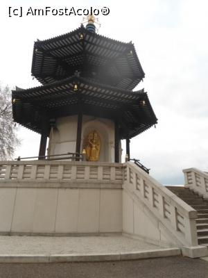 [P09] Pagoda pacii (Battersea Park)  » foto by Silvia30*
 - 
<span class="allrVoted glyphicon glyphicon-heart hidden" id="av730122"></span>
<a class="m-l-10 hidden" id="sv730122" onclick="voting_Foto_DelVot(,730122,20168)" role="button">șterge vot <span class="glyphicon glyphicon-remove"></span></a>
<a id="v9730122" class=" c-red"  onclick="voting_Foto_SetVot(730122)" role="button"><span class="glyphicon glyphicon-heart-empty"></span> <b>LIKE</b> = Votează poza</a> <img class="hidden"  id="f730122W9" src="/imagini/loader.gif" border="0" /><span class="AjErrMes hidden" id="e730122ErM"></span>