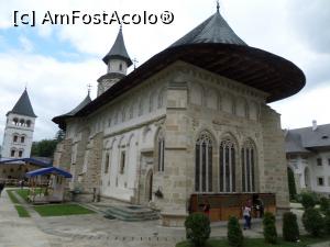 [P06] Mănăstirea Putna.  » foto by Safta Radu
 - 
<span class="allrVoted glyphicon glyphicon-heart hidden" id="av1092863"></span>
<a class="m-l-10 hidden" id="sv1092863" onclick="voting_Foto_DelVot(,1092863,20198)" role="button">șterge vot <span class="glyphicon glyphicon-remove"></span></a>
<a id="v91092863" class=" c-red"  onclick="voting_Foto_SetVot(1092863)" role="button"><span class="glyphicon glyphicon-heart-empty"></span> <b>LIKE</b> = Votează poza</a> <img class="hidden"  id="f1092863W9" src="/imagini/loader.gif" border="0" /><span class="AjErrMes hidden" id="e1092863ErM"></span>