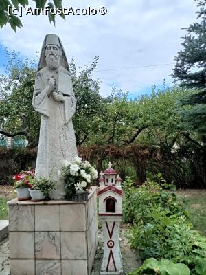 [P10] Părintele Ilarion Argatu, statuie lucrată de fiul său părintele Alexandru Argatu » foto by Michi
 - 
<span class="allrVoted glyphicon glyphicon-heart hidden" id="av1406598"></span>
<a class="m-l-10 hidden" id="sv1406598" onclick="voting_Foto_DelVot(,1406598,20198)" role="button">șterge vot <span class="glyphicon glyphicon-remove"></span></a>
<a id="v91406598" class=" c-red"  onclick="voting_Foto_SetVot(1406598)" role="button"><span class="glyphicon glyphicon-heart-empty"></span> <b>LIKE</b> = Votează poza</a> <img class="hidden"  id="f1406598W9" src="/imagini/loader.gif" border="0" /><span class="AjErrMes hidden" id="e1406598ErM"></span>