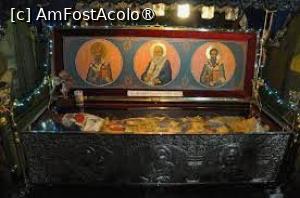 [P06] Morm&acirc;ntul părintelui Ilarion Argatu » foto by Michi <span class="label label-default labelC_thin small">NEVOTABILĂ</span>