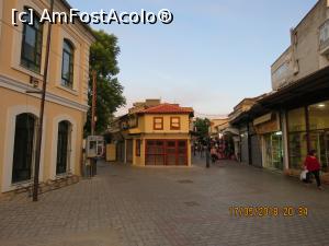 [P13] Cartierul turcesc, ziua foarte animat.  » foto by elviramvio
 - 
<span class="allrVoted glyphicon glyphicon-heart hidden" id="av978493"></span>
<a class="m-l-10 hidden" id="sv978493" onclick="voting_Foto_DelVot(,978493,20250)" role="button">șterge vot <span class="glyphicon glyphicon-remove"></span></a>
<a id="v9978493" class=" c-red"  onclick="voting_Foto_SetVot(978493)" role="button"><span class="glyphicon glyphicon-heart-empty"></span> <b>LIKE</b> = Votează poza</a> <img class="hidden"  id="f978493W9" src="/imagini/loader.gif" border="0" /><span class="AjErrMes hidden" id="e978493ErM"></span>