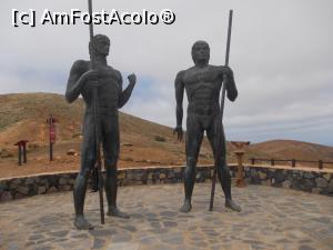 [P14] statuile gigante din Morro Velosa » foto by Pami*
 - 
<span class="allrVoted glyphicon glyphicon-heart hidden" id="av739739"></span>
<a class="m-l-10 hidden" id="sv739739" onclick="voting_Foto_DelVot(,739739,20306)" role="button">șterge vot <span class="glyphicon glyphicon-remove"></span></a>
<a id="v9739739" class=" c-red"  onclick="voting_Foto_SetVot(739739)" role="button"><span class="glyphicon glyphicon-heart-empty"></span> <b>LIKE</b> = Votează poza</a> <img class="hidden"  id="f739739W9" src="/imagini/loader.gif" border="0" /><span class="AjErrMes hidden" id="e739739ErM"></span>