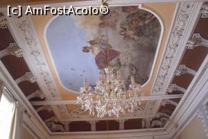 [P10] Interior Palatul Achillion » foto by Merendino
 - 
<span class="allrVoted glyphicon glyphicon-heart hidden" id="av772274"></span>
<a class="m-l-10 hidden" id="sv772274" onclick="voting_Foto_DelVot(,772274,20327)" role="button">șterge vot <span class="glyphicon glyphicon-remove"></span></a>
<a id="v9772274" class=" c-red"  onclick="voting_Foto_SetVot(772274)" role="button"><span class="glyphicon glyphicon-heart-empty"></span> <b>LIKE</b> = Votează poza</a> <img class="hidden"  id="f772274W9" src="/imagini/loader.gif" border="0" /><span class="AjErrMes hidden" id="e772274ErM"></span>