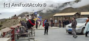 [P19] Punct de belvedere pe drumul de munte, intre Lhasa si Shigatse. » foto by iulianic
 - 
<span class="allrVoted glyphicon glyphicon-heart hidden" id="av1499900"></span>
<a class="m-l-10 hidden" id="sv1499900" onclick="voting_Foto_DelVot(,1499900,20352)" role="button">șterge vot <span class="glyphicon glyphicon-remove"></span></a>
<a id="v91499900" class=" c-red"  onclick="voting_Foto_SetVot(1499900)" role="button"><span class="glyphicon glyphicon-heart-empty"></span> <b>LIKE</b> = Votează poza</a> <img class="hidden"  id="f1499900W9" src="/imagini/loader.gif" border="0" /><span class="AjErrMes hidden" id="e1499900ErM"></span>