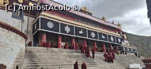 [P07] Lhasa - Manastirea Drepung. Este ora adunarii. » foto by iulianic
 - 
<span class="allrVoted glyphicon glyphicon-heart hidden" id="av1499888"></span>
<a class="m-l-10 hidden" id="sv1499888" onclick="voting_Foto_DelVot(,1499888,20352)" role="button">șterge vot <span class="glyphicon glyphicon-remove"></span></a>
<a id="v91499888" class=" c-red"  onclick="voting_Foto_SetVot(1499888)" role="button"><span class="glyphicon glyphicon-heart-empty"></span> <b>LIKE</b> = Votează poza</a> <img class="hidden"  id="f1499888W9" src="/imagini/loader.gif" border="0" /><span class="AjErrMes hidden" id="e1499888ErM"></span>