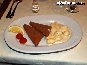 [P102] Vidikovac Restoran-kompleks, Lednici - cașcaval pane cu gnocchi » foto by Dragoș_MD
 - 
<span class="allrVoted glyphicon glyphicon-heart hidden" id="av613912"></span>
<a class="m-l-10 hidden" id="sv613912" onclick="voting_Foto_DelVot(,613912,20355)" role="button">șterge vot <span class="glyphicon glyphicon-remove"></span></a>
<a id="v9613912" class=" c-red"  onclick="voting_Foto_SetVot(613912)" role="button"><span class="glyphicon glyphicon-heart-empty"></span> <b>LIKE</b> = Votează poza</a> <img class="hidden"  id="f613912W9" src="/imagini/loader.gif" border="0" /><span class="AjErrMes hidden" id="e613912ErM"></span>
