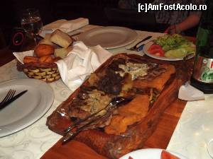 [P104] Vidikovac Restoran-kompleks, Lednici - mix grill cu salată » foto by Dragoș_MD
 - 
<span class="allrVoted glyphicon glyphicon-heart hidden" id="av613914"></span>
<a class="m-l-10 hidden" id="sv613914" onclick="voting_Foto_DelVot(,613914,20355)" role="button">șterge vot <span class="glyphicon glyphicon-remove"></span></a>
<a id="v9613914" class=" c-red"  onclick="voting_Foto_SetVot(613914)" role="button"><span class="glyphicon glyphicon-heart-empty"></span> <b>LIKE</b> = Votează poza</a> <img class="hidden"  id="f613914W9" src="/imagini/loader.gif" border="0" /><span class="AjErrMes hidden" id="e613914ErM"></span>