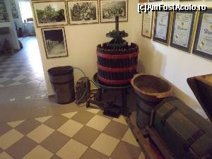 [P114] Muzeul albinăritului și crama Živanović, Sremski Karlovci - muzeul vinului » foto by Dragoș_MD
 - 
<span class="allrVoted glyphicon glyphicon-heart hidden" id="av613937"></span>
<a class="m-l-10 hidden" id="sv613937" onclick="voting_Foto_DelVot(,613937,20355)" role="button">șterge vot <span class="glyphicon glyphicon-remove"></span></a>
<a id="v9613937" class=" c-red"  onclick="voting_Foto_SetVot(613937)" role="button"><span class="glyphicon glyphicon-heart-empty"></span> <b>LIKE</b> = Votează poza</a> <img class="hidden"  id="f613937W9" src="/imagini/loader.gif" border="0" /><span class="AjErrMes hidden" id="e613937ErM"></span>