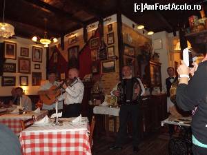 [P35] Restaurantul Sokače, Novy Sad - lăutarii » foto by Dragoș_MD
 - 
<span class="allrVoted glyphicon glyphicon-heart hidden" id="av613758"></span>
<a class="m-l-10 hidden" id="sv613758" onclick="voting_Foto_DelVot(,613758,20355)" role="button">șterge vot <span class="glyphicon glyphicon-remove"></span></a>
<a id="v9613758" class=" c-red"  onclick="voting_Foto_SetVot(613758)" role="button"><span class="glyphicon glyphicon-heart-empty"></span> <b>LIKE</b> = Votează poza</a> <img class="hidden"  id="f613758W9" src="/imagini/loader.gif" border="0" /><span class="AjErrMes hidden" id="e613758ErM"></span>