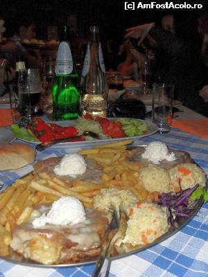 [P05] Restaurant Tradițional Plava Frajla, Novy Sad - deși poate nu pare ceva apetisant, felul principal a fost delicios!  » foto by Dragoș_MD
 - 
<span class="allrVoted glyphicon glyphicon-heart hidden" id="av613633"></span>
<a class="m-l-10 hidden" id="sv613633" onclick="voting_Foto_DelVot(,613633,20355)" role="button">șterge vot <span class="glyphicon glyphicon-remove"></span></a>
<a id="v9613633" class=" c-red"  onclick="voting_Foto_SetVot(613633)" role="button"><span class="glyphicon glyphicon-heart-empty"></span> <b>LIKE</b> = Votează poza</a> <img class="hidden"  id="f613633W9" src="/imagini/loader.gif" border="0" /><span class="AjErrMes hidden" id="e613633ErM"></span>
