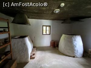 [P11] Atelier de olărit. » foto by tata123 🔱
 - 
<span class="allrVoted glyphicon glyphicon-heart hidden" id="av1332570"></span>
<a class="m-l-10 hidden" id="sv1332570" onclick="voting_Foto_DelVot(,1332570,20391)" role="button">șterge vot <span class="glyphicon glyphicon-remove"></span></a>
<a id="v91332570" class=" c-red"  onclick="voting_Foto_SetVot(1332570)" role="button"><span class="glyphicon glyphicon-heart-empty"></span> <b>LIKE</b> = Votează poza</a> <img class="hidden"  id="f1332570W9" src="/imagini/loader.gif" border="0" /><span class="AjErrMes hidden" id="e1332570ErM"></span>