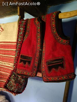 [P16] Piesă de îmbrăcăminte. » foto by tata123 🔱
 - 
<span class="allrVoted glyphicon glyphicon-heart hidden" id="av1332575"></span>
<a class="m-l-10 hidden" id="sv1332575" onclick="voting_Foto_DelVot(,1332575,20391)" role="button">șterge vot <span class="glyphicon glyphicon-remove"></span></a>
<a id="v91332575" class=" c-red"  onclick="voting_Foto_SetVot(1332575)" role="button"><span class="glyphicon glyphicon-heart-empty"></span> <b>LIKE</b> = Votează poza</a> <img class="hidden"  id="f1332575W9" src="/imagini/loader.gif" border="0" /><span class="AjErrMes hidden" id="e1332575ErM"></span>