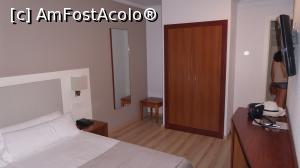 [P02] camera spatioasa cu tv, ac, sifonier, etc » foto by silvia tudoran
 - 
<span class="allrVoted glyphicon glyphicon-heart hidden" id="av766056"></span>
<a class="m-l-10 hidden" id="sv766056" onclick="voting_Foto_DelVot(,766056,20604)" role="button">șterge vot <span class="glyphicon glyphicon-remove"></span></a>
<a id="v9766056" class=" c-red"  onclick="voting_Foto_SetVot(766056)" role="button"><span class="glyphicon glyphicon-heart-empty"></span> <b>LIKE</b> = Votează poza</a> <img class="hidden"  id="f766056W9" src="/imagini/loader.gif" border="0" /><span class="AjErrMes hidden" id="e766056ErM"></span>