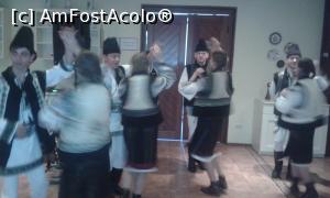 [P11] ansamblu de dansuri populare » foto by viki68r
 - 
<span class="allrVoted glyphicon glyphicon-heart hidden" id="av881238"></span>
<a class="m-l-10 hidden" id="sv881238" onclick="voting_Foto_DelVot(,881238,20638)" role="button">șterge vot <span class="glyphicon glyphicon-remove"></span></a>
<a id="v9881238" class=" c-red"  onclick="voting_Foto_SetVot(881238)" role="button"><span class="glyphicon glyphicon-heart-empty"></span> <b>LIKE</b> = Votează poza</a> <img class="hidden"  id="f881238W9" src="/imagini/loader.gif" border="0" /><span class="AjErrMes hidden" id="e881238ErM"></span>