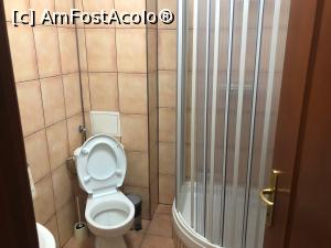 [P13] Baia celei de-a doua camere in care am stat » foto by Trank
 - 
<span class="allrVoted glyphicon glyphicon-heart hidden" id="av1049486"></span>
<a class="m-l-10 hidden" id="sv1049486" onclick="voting_Foto_DelVot(,1049486,20647)" role="button">șterge vot <span class="glyphicon glyphicon-remove"></span></a>
<a id="v91049486" class=" c-red"  onclick="voting_Foto_SetVot(1049486)" role="button"><span class="glyphicon glyphicon-heart-empty"></span> <b>LIKE</b> = Votează poza</a> <img class="hidden"  id="f1049486W9" src="/imagini/loader.gif" border="0" /><span class="AjErrMes hidden" id="e1049486ErM"></span>