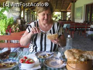 [P36] Un 'mic' aperitiv cu lipia scoasa proaspat din cuptor-Lepenac » foto by BEBEPETRESCU
 - 
<span class="allrVoted glyphicon glyphicon-heart hidden" id="av886375"></span>
<a class="m-l-10 hidden" id="sv886375" onclick="voting_Foto_DelVot(,886375,20699)" role="button">șterge vot <span class="glyphicon glyphicon-remove"></span></a>
<a id="v9886375" class=" c-red"  onclick="voting_Foto_SetVot(886375)" role="button"><span class="glyphicon glyphicon-heart-empty"></span> <b>LIKE</b> = Votează poza</a> <img class="hidden"  id="f886375W9" src="/imagini/loader.gif" border="0" /><span class="AjErrMes hidden" id="e886375ErM"></span>