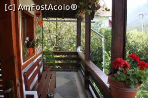 [P05] Băncuţa din balcon, loc de odihnă şi admirat munţii » foto by Bia710
 - 
<span class="allrVoted glyphicon glyphicon-heart hidden" id="av774589"></span>
<a class="m-l-10 hidden" id="sv774589" onclick="voting_Foto_DelVot(,774589,20740)" role="button">șterge vot <span class="glyphicon glyphicon-remove"></span></a>
<a id="v9774589" class=" c-red"  onclick="voting_Foto_SetVot(774589)" role="button"><span class="glyphicon glyphicon-heart-empty"></span> <b>LIKE</b> = Votează poza</a> <img class="hidden"  id="f774589W9" src="/imagini/loader.gif" border="0" /><span class="AjErrMes hidden" id="e774589ErM"></span>