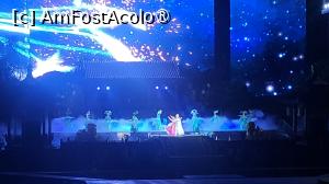 [P49] In final, sufletul imparatului Xuanzong se inalta pe luna, unde isi intalneste iubita in Palatul de pe luna, cei doi indragostiti dansand si exprimandu-si iubirea eterna. » foto by geani anto
 - 
<span class="allrVoted glyphicon glyphicon-heart hidden" id="av1498222"></span>
<a class="m-l-10 hidden" id="sv1498222" onclick="voting_Foto_DelVot(,1498222,20766)" role="button">șterge vot <span class="glyphicon glyphicon-remove"></span></a>
<a id="v91498222" class=" c-red"  onclick="voting_Foto_SetVot(1498222)" role="button"><span class="glyphicon glyphicon-heart-empty"></span> <b>LIKE</b> = Votează poza</a> <img class="hidden"  id="f1498222W9" src="/imagini/loader.gif" border="0" /><span class="AjErrMes hidden" id="e1498222ErM"></span>