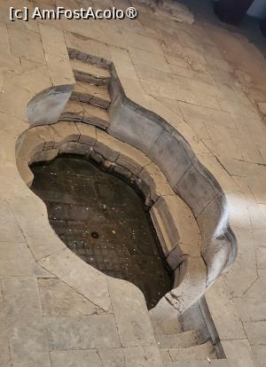 [P39] Bazinul Haitang, numit si Bazinul Guifei, era destinat concubilei Yang Yuhuan si avea forma unei begonii.  » foto by geani anto
 - 
<span class="allrVoted glyphicon glyphicon-heart hidden" id="av1502702"></span>
<a class="m-l-10 hidden" id="sv1502702" onclick="voting_Foto_DelVot(,1502702,20766)" role="button">șterge vot <span class="glyphicon glyphicon-remove"></span></a>
<a id="v91502702" class=" c-red"  onclick="voting_Foto_SetVot(1502702)" role="button"><span class="glyphicon glyphicon-heart-empty"></span> <b>LIKE</b> = Votează poza</a> <img class="hidden"  id="f1502702W9" src="/imagini/loader.gif" border="0" /><span class="AjErrMes hidden" id="e1502702ErM"></span>