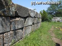 [P17] Adamclisi - Monumentul Tropaeum Traiani, fragment din zidul inconjurator. » foto by iulianic
 - 
<span class="allrVoted glyphicon glyphicon-heart hidden" id="av323960"></span>
<a class="m-l-10 hidden" id="sv323960" onclick="voting_Foto_DelVot(,323960,20825)" role="button">șterge vot <span class="glyphicon glyphicon-remove"></span></a>
<a id="v9323960" class=" c-red"  onclick="voting_Foto_SetVot(323960)" role="button"><span class="glyphicon glyphicon-heart-empty"></span> <b>LIKE</b> = Votează poza</a> <img class="hidden"  id="f323960W9" src="/imagini/loader.gif" border="0" /><span class="AjErrMes hidden" id="e323960ErM"></span>