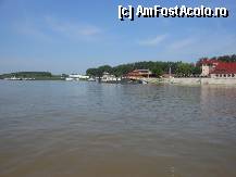 [P02] Spre Adamclisi - Cu bacul pe Dunare, de la Calarasi la Ostrov, lasam in urma debarcaderul Chiciu. » foto by iulianic
 - 
<span class="allrVoted glyphicon glyphicon-heart hidden" id="av323939"></span>
<a class="m-l-10 hidden" id="sv323939" onclick="voting_Foto_DelVot(,323939,20825)" role="button">șterge vot <span class="glyphicon glyphicon-remove"></span></a>
<a id="v9323939" class=" c-red"  onclick="voting_Foto_SetVot(323939)" role="button"><span class="glyphicon glyphicon-heart-empty"></span> <b>LIKE</b> = Votează poza</a> <img class="hidden"  id="f323939W9" src="/imagini/loader.gif" border="0" /><span class="AjErrMes hidden" id="e323939ErM"></span>