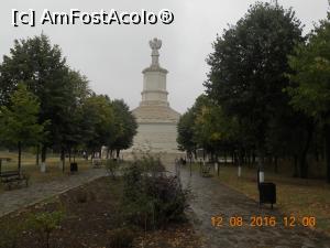 [P02] aleea care duce spre monument, strajuita de copaci » foto by zlatna
 - 
<span class="allrVoted glyphicon glyphicon-heart hidden" id="av779151"></span>
<a class="m-l-10 hidden" id="sv779151" onclick="voting_Foto_DelVot(,779151,20825)" role="button">șterge vot <span class="glyphicon glyphicon-remove"></span></a>
<a id="v9779151" class=" c-red"  onclick="voting_Foto_SetVot(779151)" role="button"><span class="glyphicon glyphicon-heart-empty"></span> <b>LIKE</b> = Votează poza</a> <img class="hidden"  id="f779151W9" src="/imagini/loader.gif" border="0" /><span class="AjErrMes hidden" id="e779151ErM"></span>