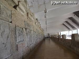 [P44] Metope originale situate la etaj » foto by irinad
 - 
<span class="allrVoted glyphicon glyphicon-heart hidden" id="av655813"></span>
<a class="m-l-10 hidden" id="sv655813" onclick="voting_Foto_DelVot(,655813,20825)" role="button">șterge vot <span class="glyphicon glyphicon-remove"></span></a>
<a id="v9655813" class=" c-red"  onclick="voting_Foto_SetVot(655813)" role="button"><span class="glyphicon glyphicon-heart-empty"></span> <b>LIKE</b> = Votează poza</a> <img class="hidden"  id="f655813W9" src="/imagini/loader.gif" border="0" /><span class="AjErrMes hidden" id="e655813ErM"></span>