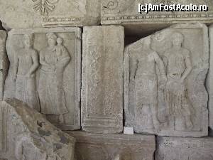 [P51] Femei romane cu copii, familie romană în metope » foto by irinad
 - 
<span class="allrVoted glyphicon glyphicon-heart hidden" id="av655820"></span>
<a class="m-l-10 hidden" id="sv655820" onclick="voting_Foto_DelVot(,655820,20825)" role="button">șterge vot <span class="glyphicon glyphicon-remove"></span></a>
<a id="v9655820" class=" c-red"  onclick="voting_Foto_SetVot(655820)" role="button"><span class="glyphicon glyphicon-heart-empty"></span> <b>LIKE</b> = Votează poza</a> <img class="hidden"  id="f655820W9" src="/imagini/loader.gif" border="0" /><span class="AjErrMes hidden" id="e655820ErM"></span>