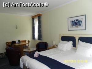 [P11] Alt colț al camerei și cutiuța cu bomboane care ne aștepta...  » foto by Alina53
 - 
<span class="allrVoted glyphicon glyphicon-heart hidden" id="av781477"></span>
<a class="m-l-10 hidden" id="sv781477" onclick="voting_Foto_DelVot(,781477,20869)" role="button">șterge vot <span class="glyphicon glyphicon-remove"></span></a>
<a id="v9781477" class=" c-red"  onclick="voting_Foto_SetVot(781477)" role="button"><span class="glyphicon glyphicon-heart-empty"></span> <b>LIKE</b> = Votează poza</a> <img class="hidden"  id="f781477W9" src="/imagini/loader.gif" border="0" /><span class="AjErrMes hidden" id="e781477ErM"></span>